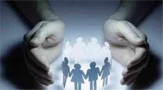 管理是就要淘汰人渣， 激活人员， 培养人手， 重用人才！！