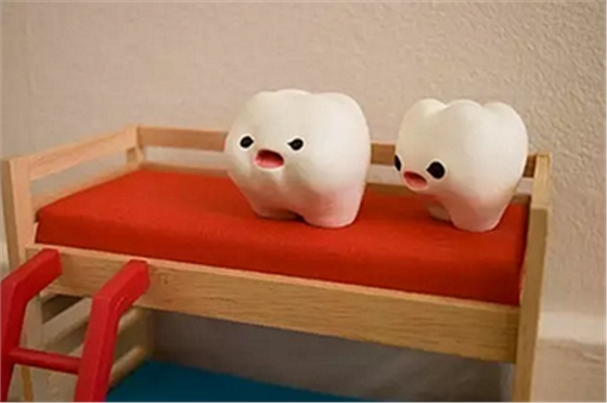 彭丽媛《战士与母亲》